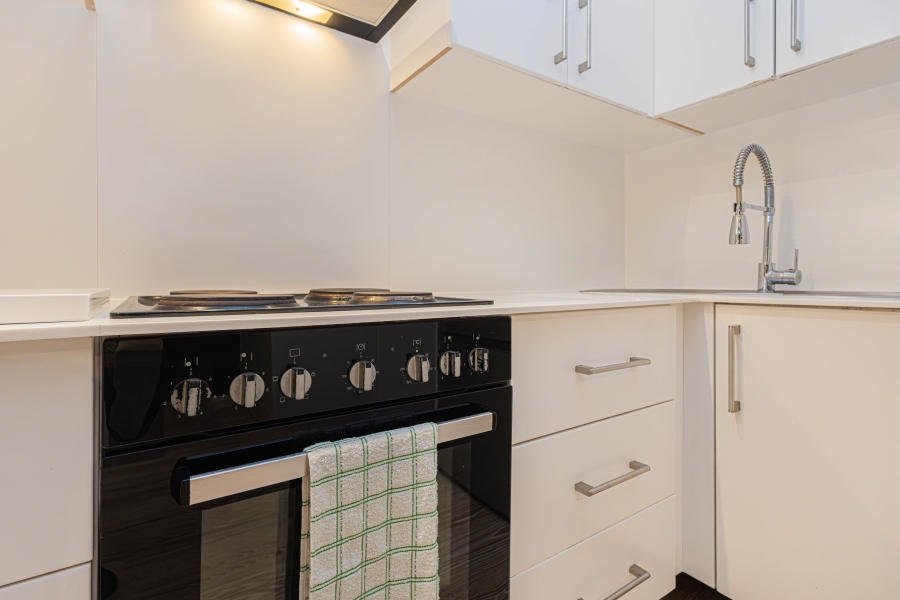 To Let 1 Bedroom Property for Rent in Mouille Point Western Cape